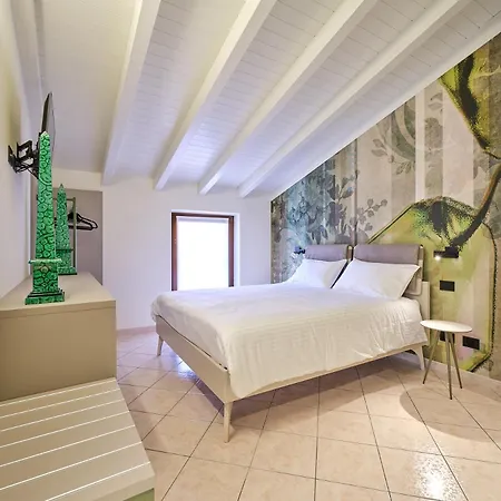 Narcissus House Дом отдыха